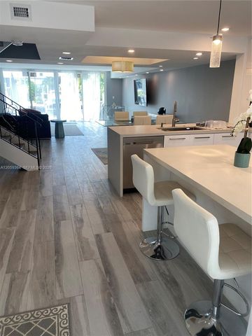 613 NE 26th Ave 613, Hallandale Beach, FL 33009