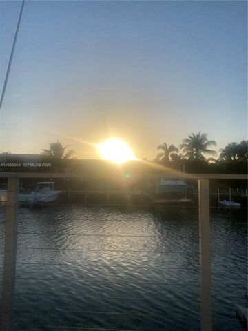 613 NE 26th Ave 613, Hallandale Beach, FL 33009