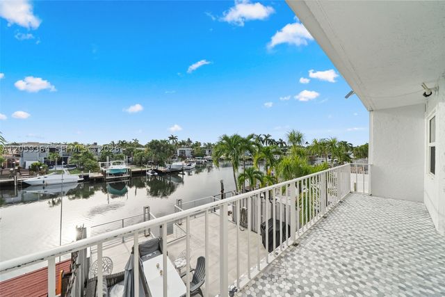 613 NE 26th Ave 613, Hallandale Beach, FL 33009