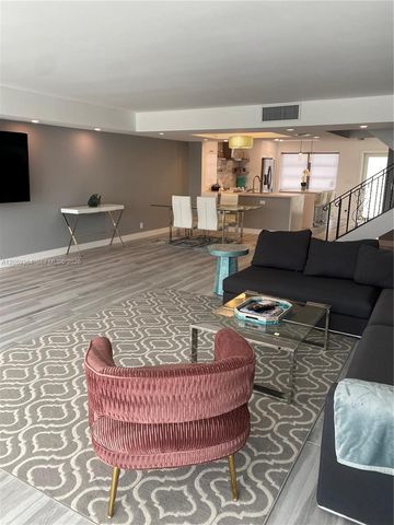 613 NE 26th Ave 613, Hallandale Beach, FL 33009