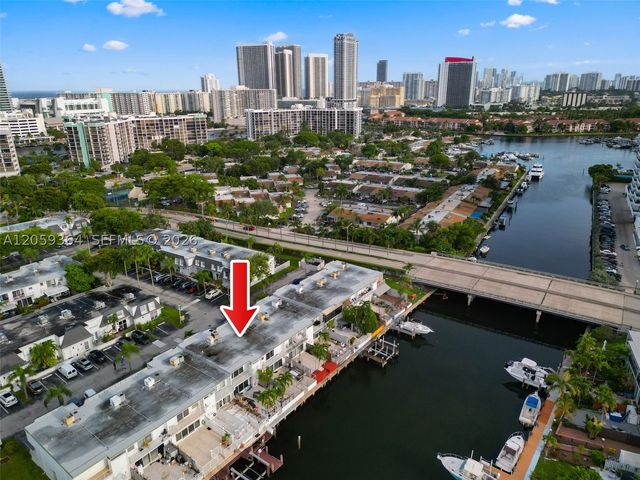 613 NE 26th Ave 613, Hallandale Beach, FL 33009