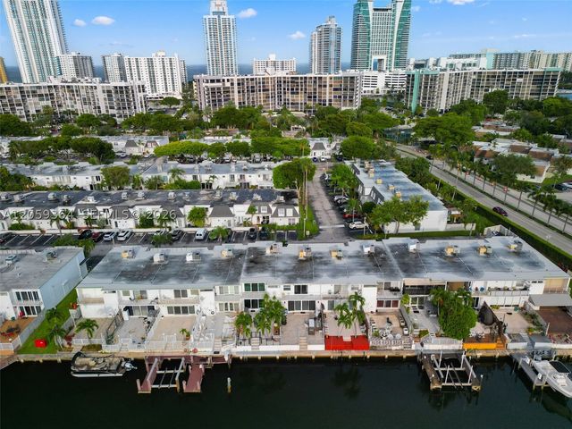 613 NE 26th Ave 613, Hallandale Beach, FL 33009
