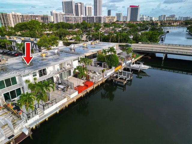 613 NE 26th Ave 613, Hallandale Beach, FL 33009