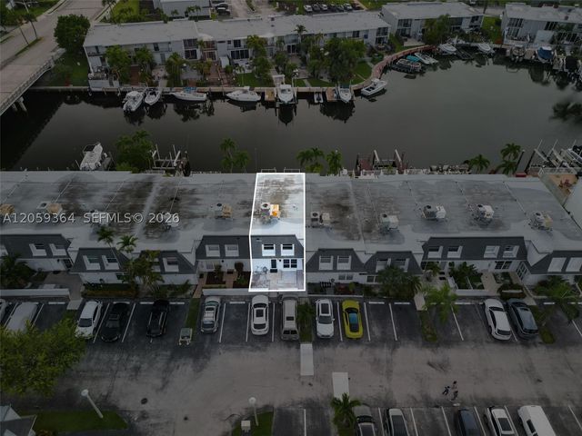 613 NE 26th Ave 613, Hallandale Beach, FL 33009