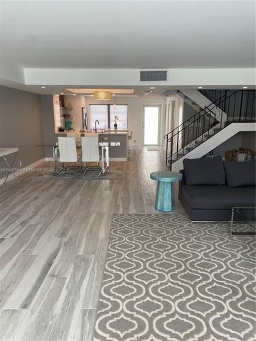 613 NE 26th Ave 613, Hallandale Beach, FL 33009