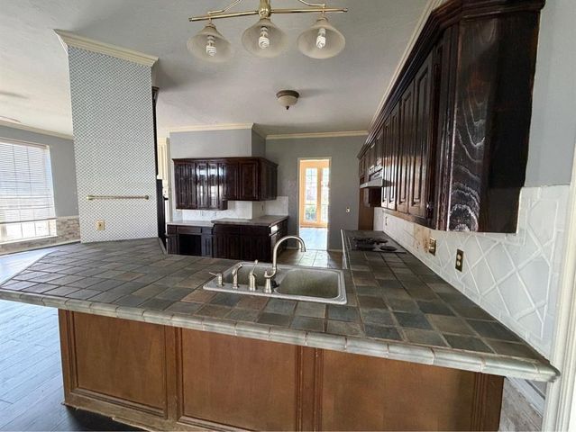 1109 NW 197th Street, Edmond, OK 73012