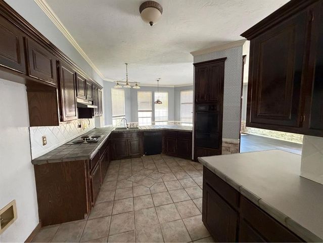 1109 NW 197th Street, Edmond, OK 73012