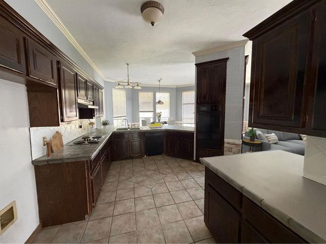 1109 NW 197th Street, Edmond, OK 73012