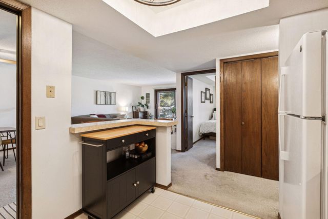 4710 58th Avenue N 201, Crystal, MN 55429