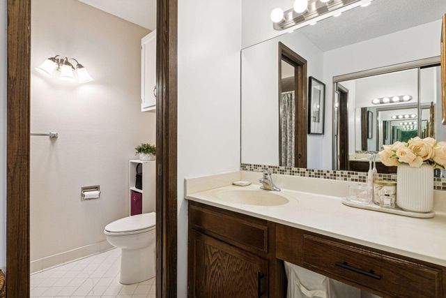 4710 58th Avenue N 201, Crystal, MN 55429