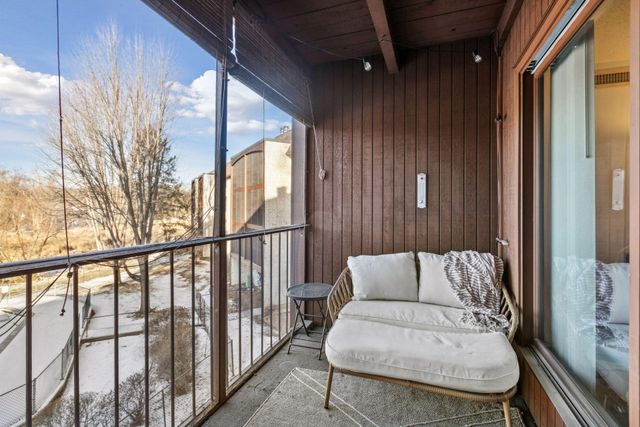 4710 58th Avenue N 201, Crystal, MN 55429