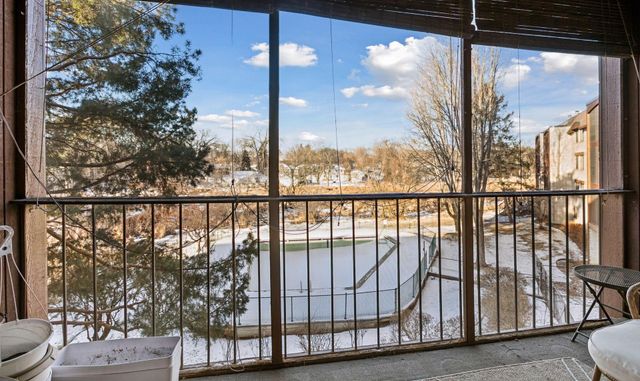 4710 58th Avenue N 201, Crystal, MN 55429