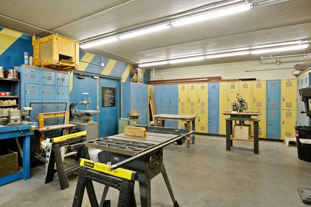 4710 58th Avenue N 201, Crystal, MN 55429