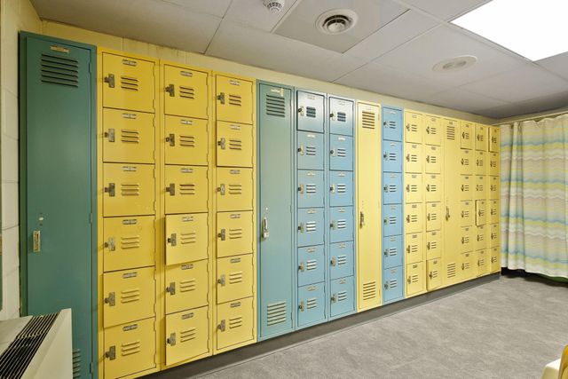 4710 58th Avenue N 201, Crystal, MN 55429