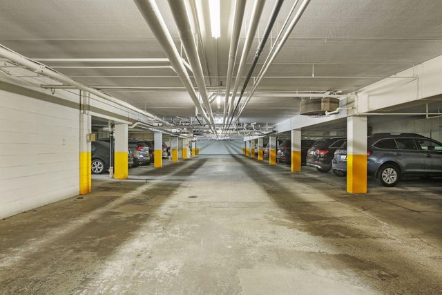 4710 58th Avenue N 201, Crystal, MN 55429