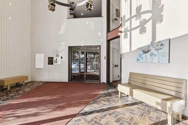 4710 58th Avenue N 201, Crystal, MN 55429