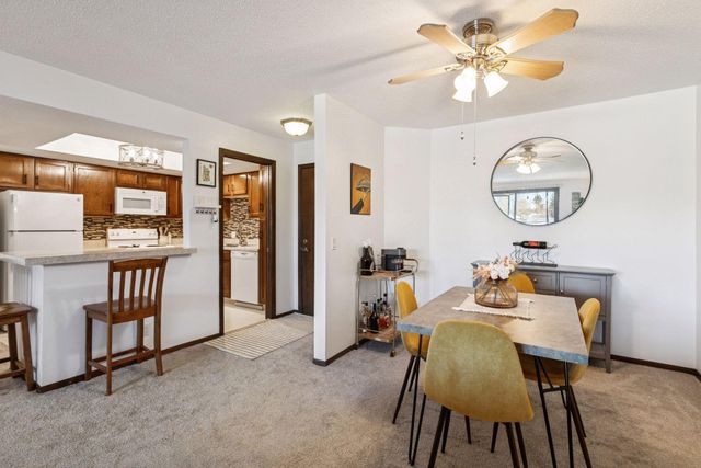 4710 58th Avenue N 201, Crystal, MN 55429