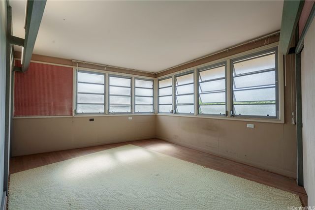 4117 Kaimanahila Street, Honolulu, HI 96816