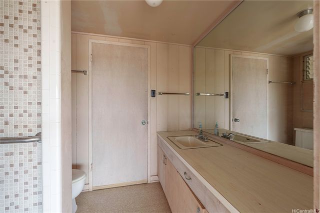4117 Kaimanahila Street, Honolulu, HI 96816