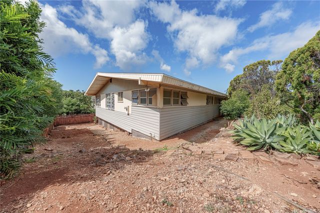 4117 Kaimanahila Street, Honolulu, HI 96816