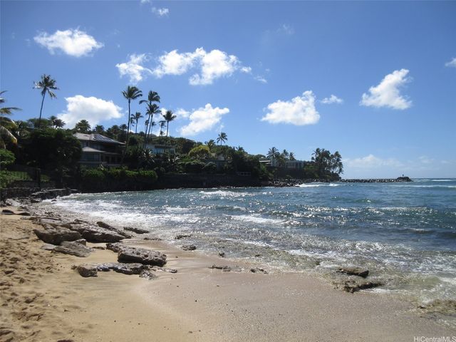 4117 Kaimanahila Street, Honolulu, HI 96816