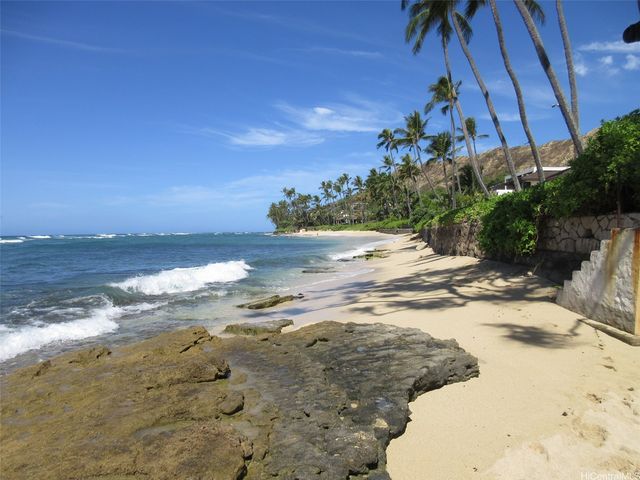4117 Kaimanahila Street, Honolulu, HI 96816