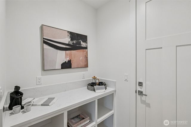 22216 98th Avenue W, Edmonds, WA 98020