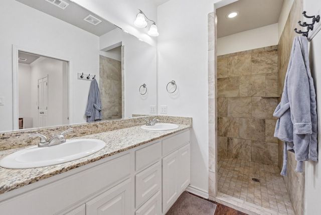 1451 Buena Vista, College Station, TX 77845