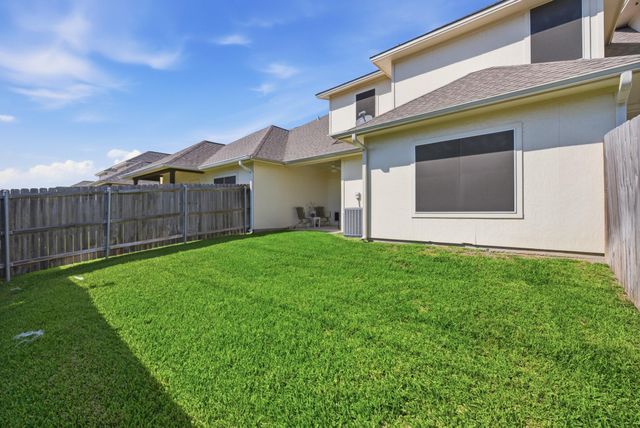1451 Buena Vista, College Station, TX 77845