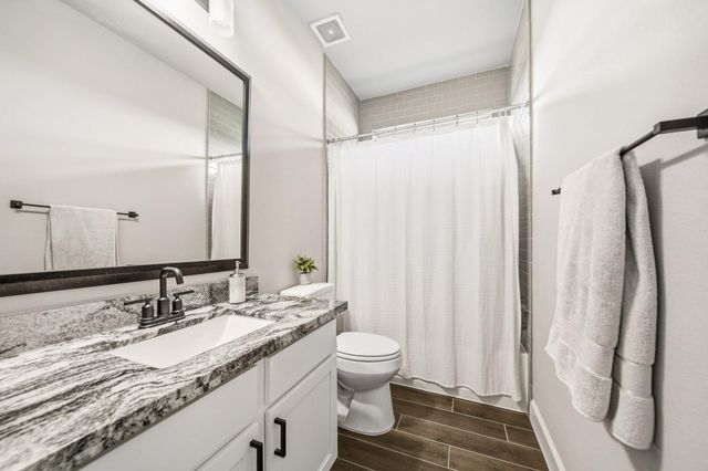 702 Hooks Trail, League City, TX 77573