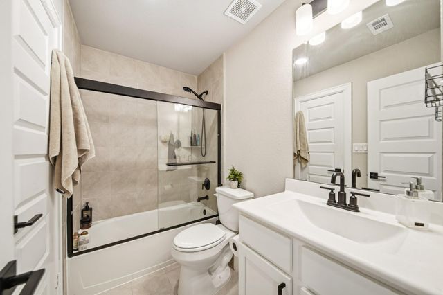 702 Hooks Trail, League City, TX 77573