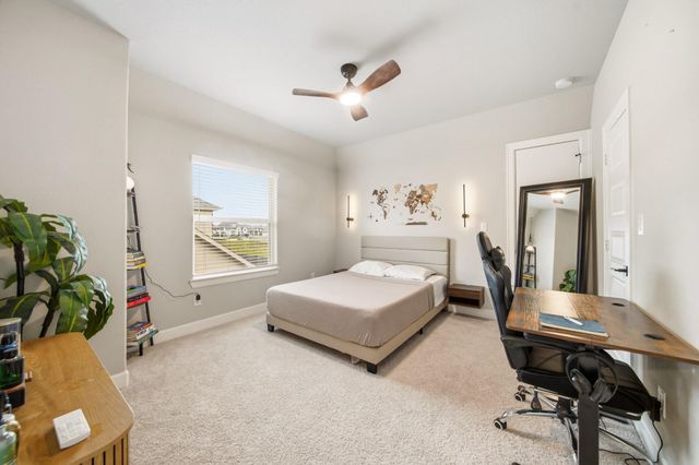 702 Hooks Trail, League City, TX 77573