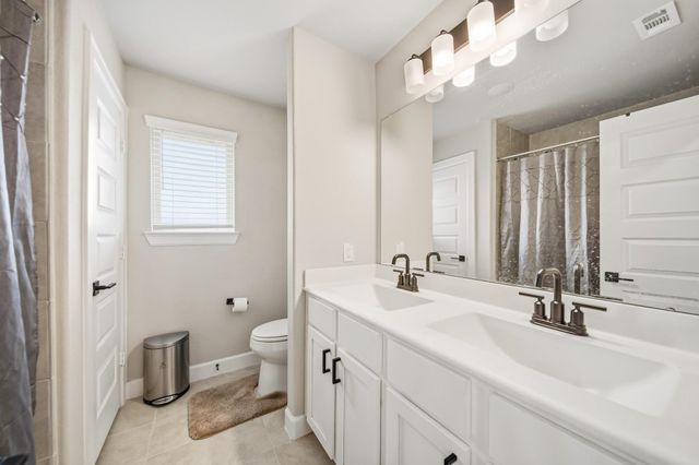 702 Hooks Trail, League City, TX 77573
