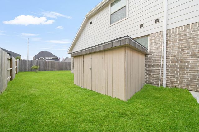 702 Hooks Trail, League City, TX 77573
