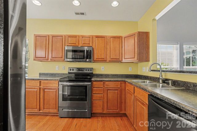 148 Cypress Landing Drive, Mooresville, NC 28117
