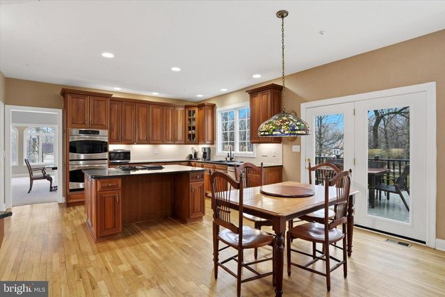 385 RIDGE AVE, Newtown, PA 18940