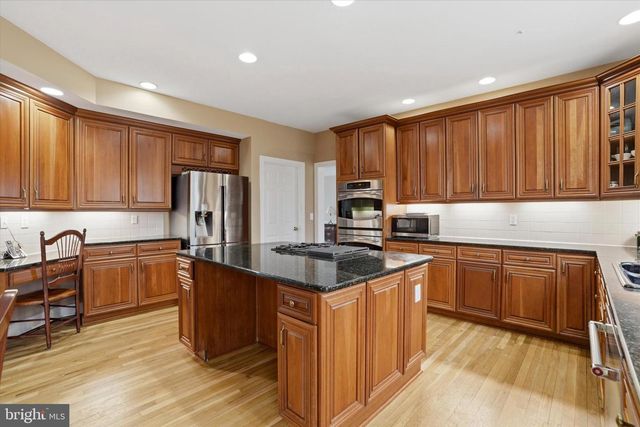 385 RIDGE AVE, Newtown, PA 18940