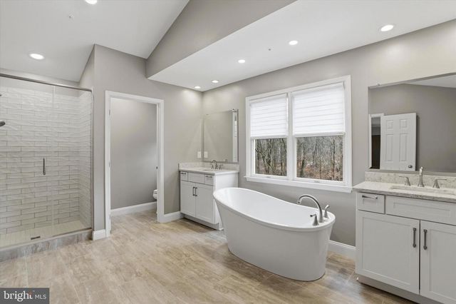 385 RIDGE AVE, Newtown, PA 18940