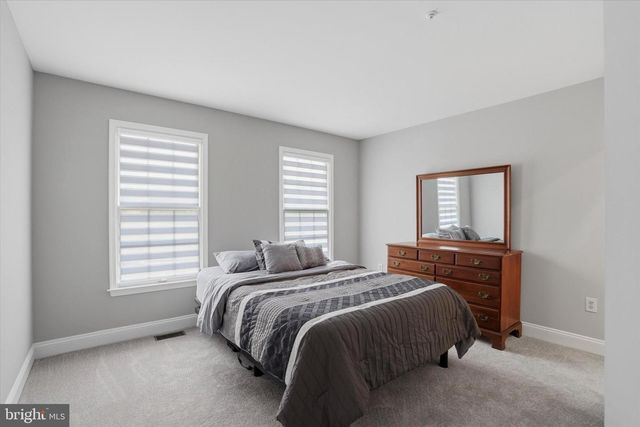 385 RIDGE AVE, Newtown, PA 18940