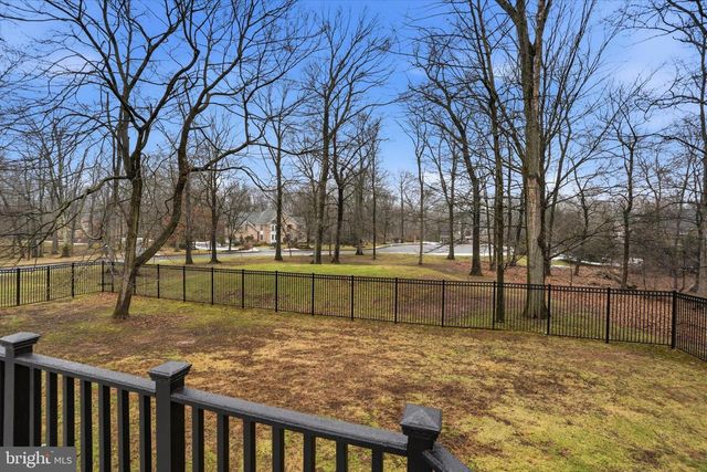 385 RIDGE AVE, Newtown, PA 18940