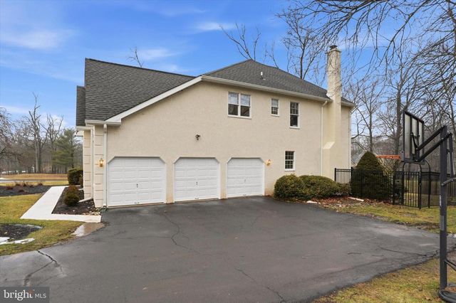 385 RIDGE AVE, Newtown, PA 18940