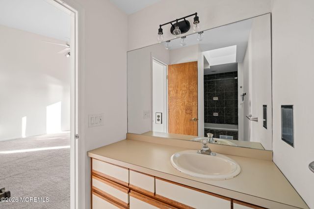 57 Bridgewaters Drive 7, Oceanport, NJ 07757