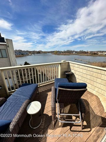 57 Bridgewaters Drive 7, Oceanport, NJ 07757