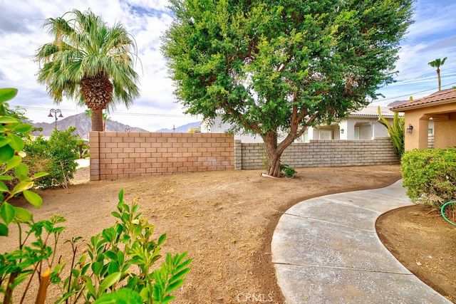 51705 Eisenhower, La Quinta, CA 92253