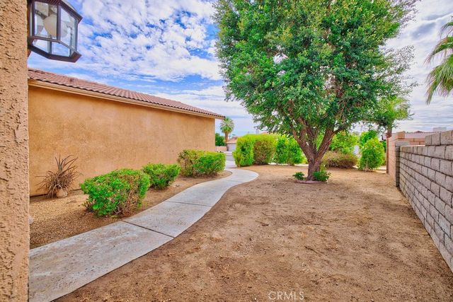 51705 Eisenhower, La Quinta, CA 92253