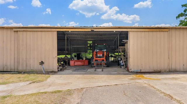 41115 Community Road, Magnolia, TX 77354