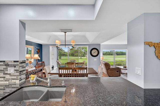 5650 SE Foxcross Place, Stuart, FL 34997