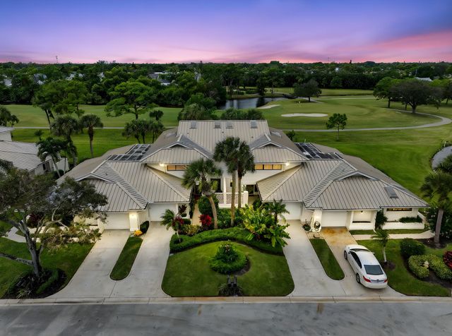 5650 SE Foxcross Place, Stuart, FL 34997