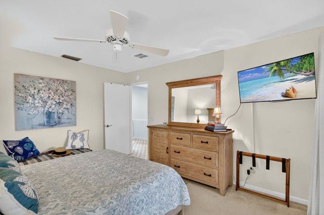 5650 SE Foxcross Place, Stuart, FL 34997