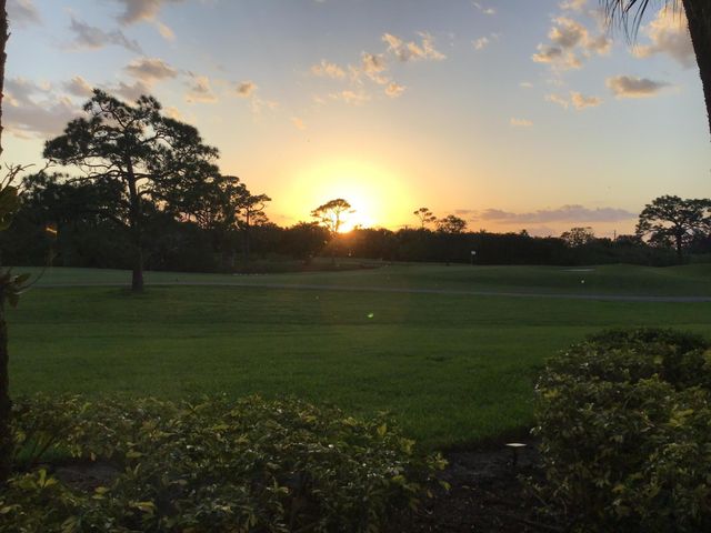 5650 SE Foxcross Place, Stuart, FL 34997